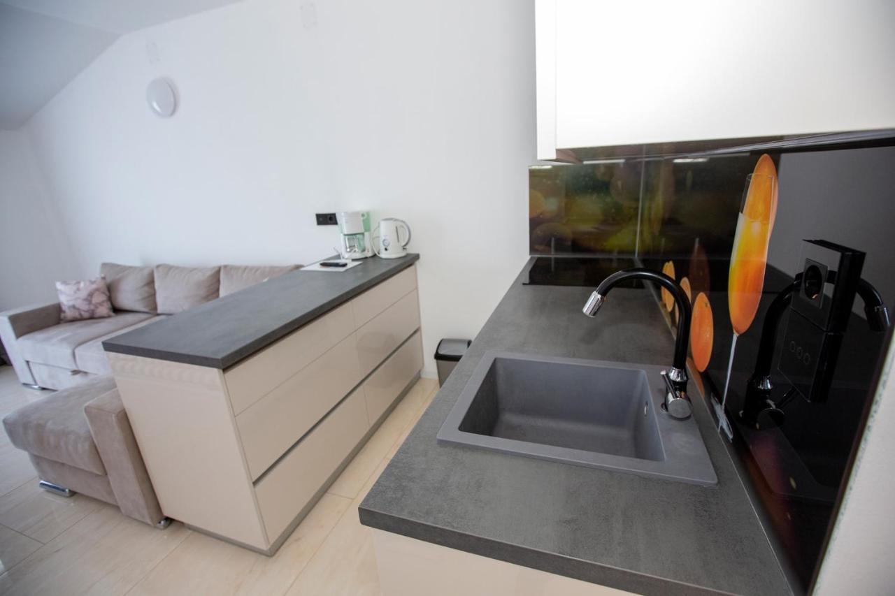 Apartamento Mayana Cesarica Exterior foto