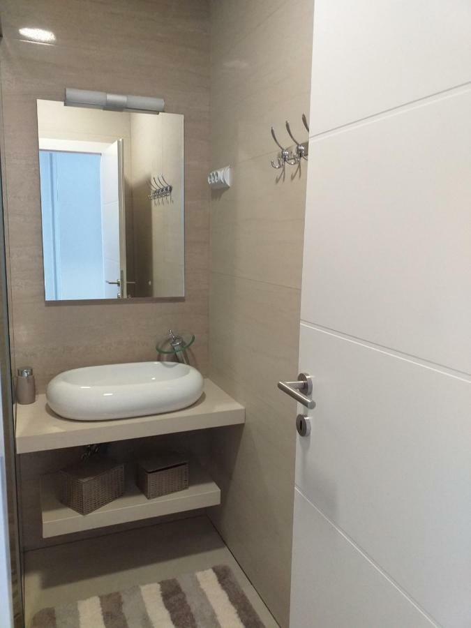 Apartamento Mayana Cesarica Exterior foto
