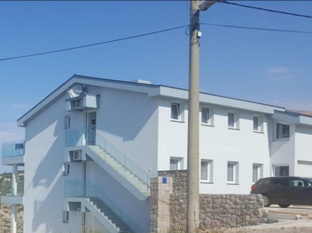 Apartamento Mayana Cesarica Exterior foto