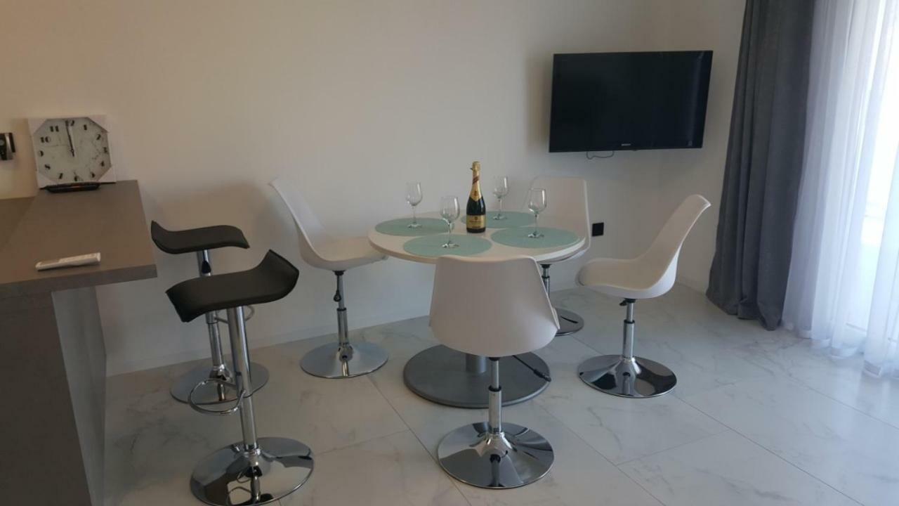 Apartamento Mayana Cesarica Exterior foto