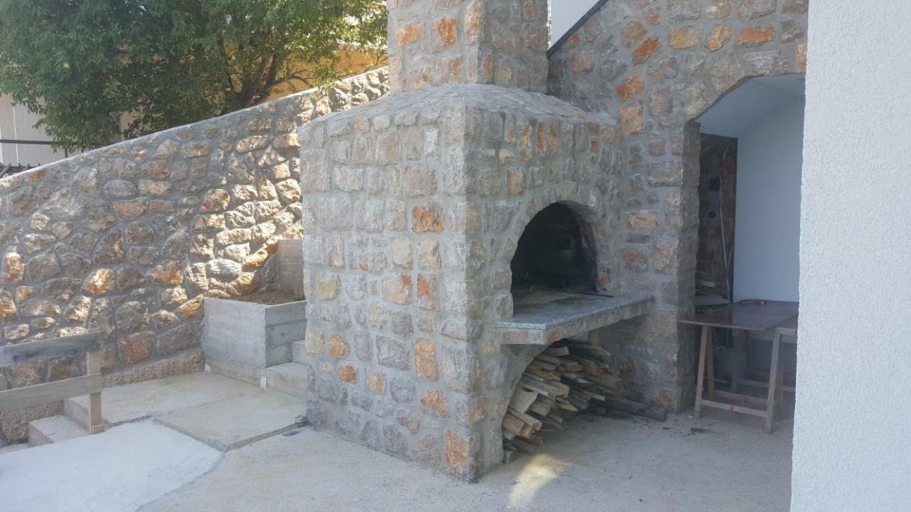 Apartamento Mayana Cesarica Exterior foto
